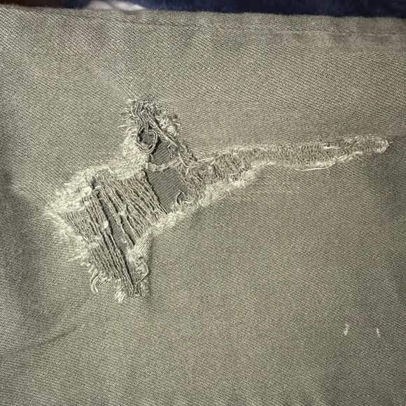 Olive green GAP ripped and cropped jeans - Picture 5 of 6